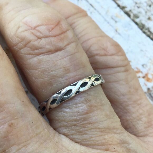 Ring, Minimalist Sterling Silver Band Ring, Braided, NEW, Handmade - Picture 3 of 9